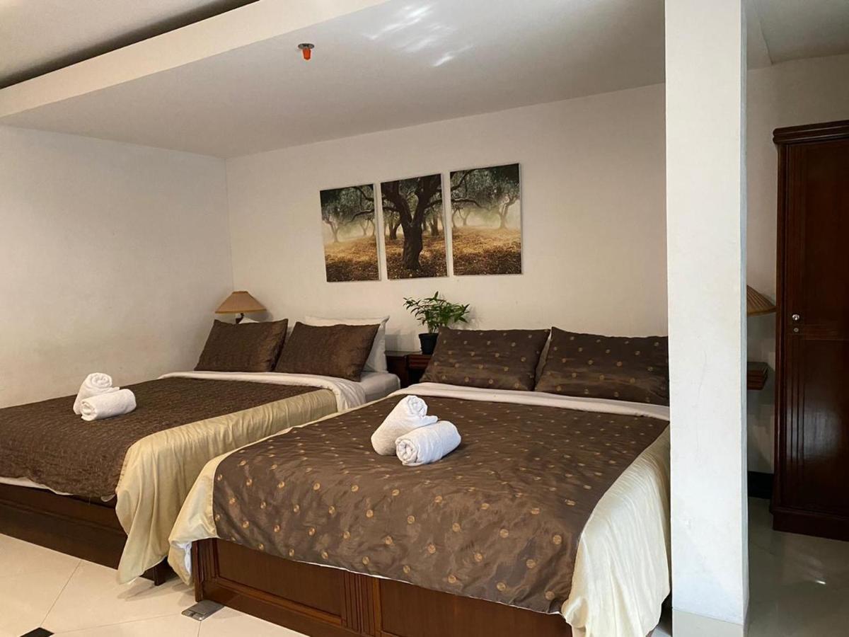 La Nostalgie Boutique Guest House Bandung Exterior foto