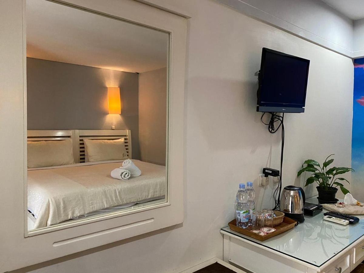 La Nostalgie Boutique Guest House Bandung Exterior foto