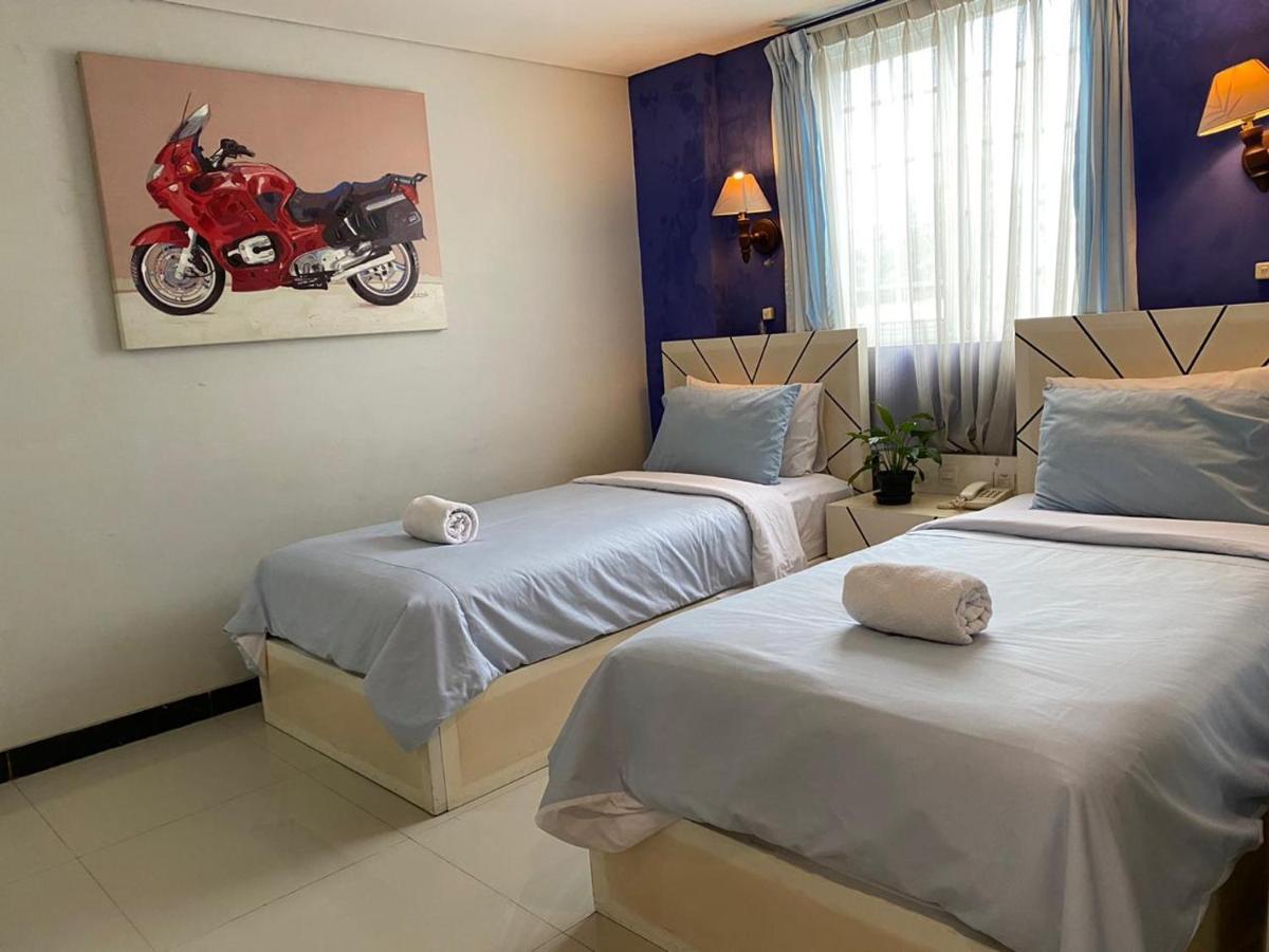La Nostalgie Boutique Guest House Bandung Exterior foto