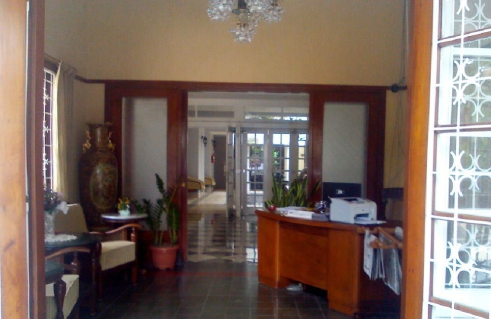 La Nostalgie Boutique Guest House Bandung Exterior foto