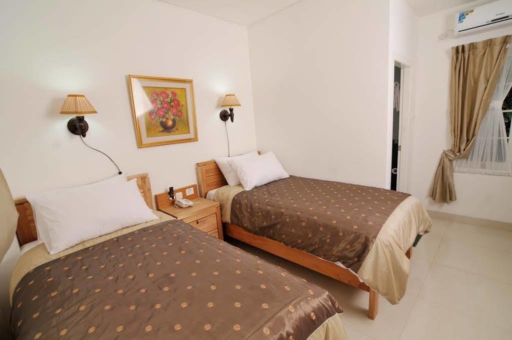 La Nostalgie Boutique Guest House Bandung Exterior foto